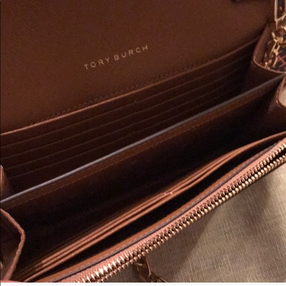 ❤️NWT Tory Burch Emerson Chain Wallet - Picture 5 of 7